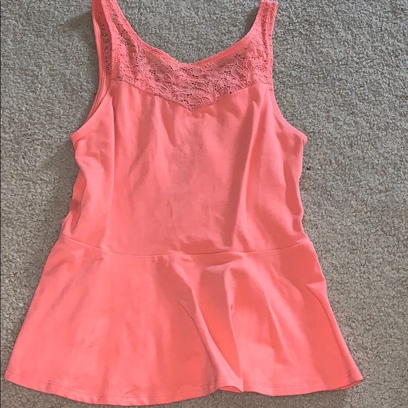 - EXPRESS peplum tank - Picture 1 of 4